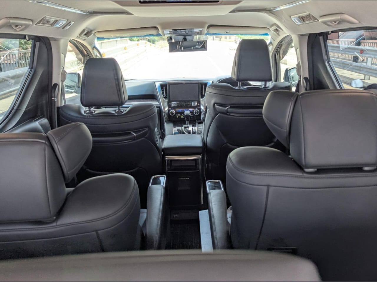 Toyota Alphard cabin