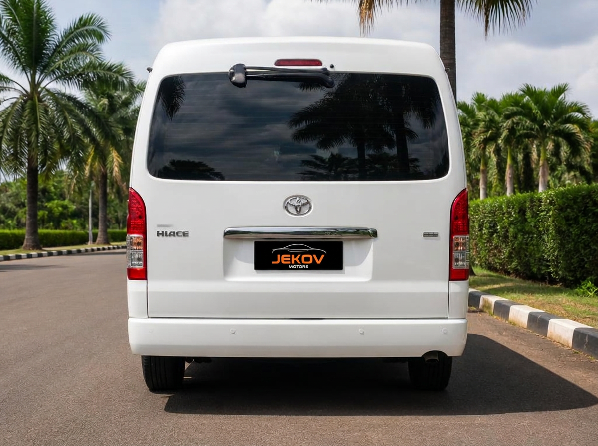 Toyota HiAce rear